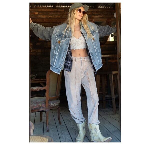 DENIM Distressed Jacket with Corduroy Sleeves Oversized Fit - Picture 6 of 16